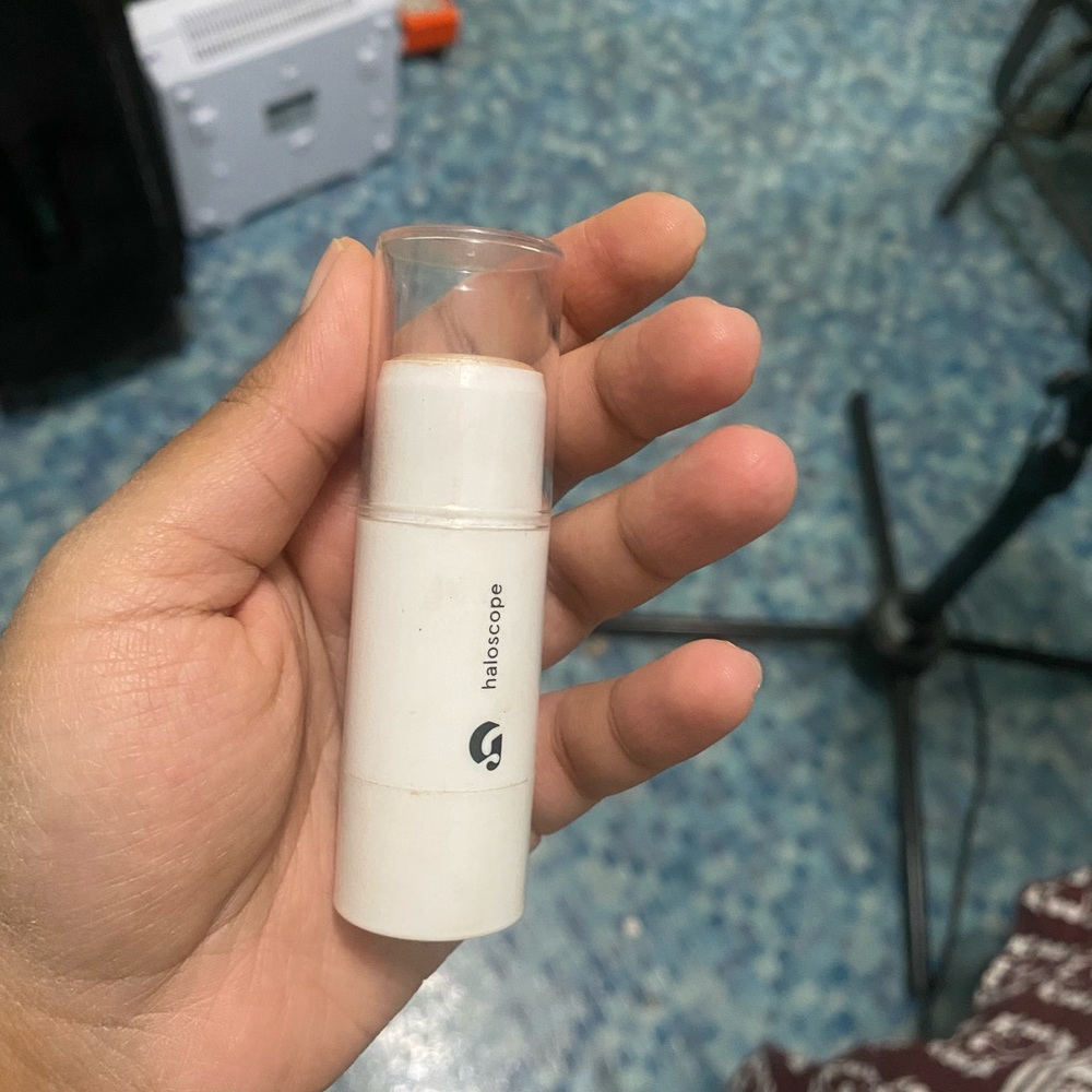 Glossier highlighter